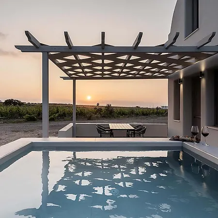Melivoia House Collection - Private Jacuzzi * Foinikia (Santorini)